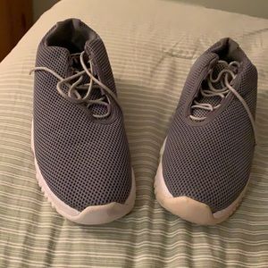 Nike Men’s Sneakers Size. 9